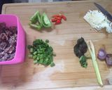 Foto langkah ke 1 dari resep Tongseng Sapi Nyemek.