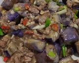 Foto langkah ke 3 dari resep Tumis terong daging cingcang.