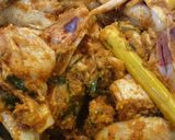 A picture of step 3 of Spicy asian chicken rendang.