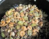 A picture of step 2 of Shrimp with veggie and hot dogs.