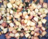 Foto del paso 5 de la receta: Lubina a la Plancha con Calabacín y Papitas a la Mantequilla al Wok con Mayonesa de Trufa