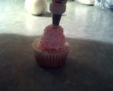 A picture of step 6 of Sunshines dream orangesicle cupcakes.