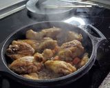 Foto del paso 9 de la receta: Pollo guisado con boletus y trufa