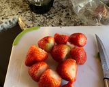 Foto del paso 1 de la receta: Smoothie de kiwi, con frambuesa y fresas.🥝🍓😋