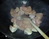 A picture of step 1 of Easy Chicken Paella.
