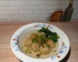 Foto langkah ke 5 dari resep Bakso Goreng Kuah Bening.