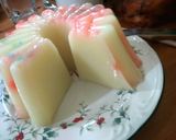 Foto langkah ke 5 dari resep Strowberry Jam Coconut Milky Pudding.