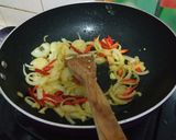 Foto langkah ke 3 dari resep Ayam goreng mentega.