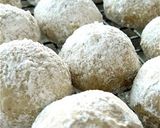A picture of step 6 of Mexican Wedding Cookies.