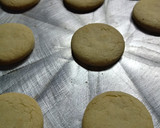 Foto del paso 1 de la receta: Conitos rellenos con dulce de leche y chocolate