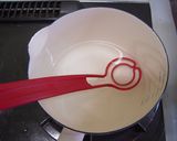 A picture of step 2 of Jiggly Almond Jelly with Star Anise.