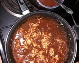 Foto del paso 3 de la receta: Huevo en salsa de Chile Pasilla y jitomate