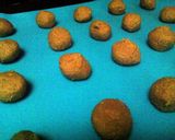 A picture of step 6 of Peanut Butter Cookies.