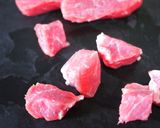 A picture of step 3 of Steak Cubes with Garlic Shiso Miso Sauce.