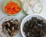 A picture of step 2 of Kenchin Soup with Tofu, Chicken & Dried Shiitake Mushrooms.