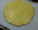 A picture of step 6 of Artichoke And Onion White Pizza.