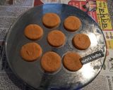 केसर पिस्ता मठरी (kesar pista mathri recipe in Hindi) रेसिपी चरण 4 फोटो