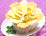 A picture of step 5 of For Mother's Day! Easy Mini Carnation Cake.