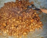 Foto langkah ke 5 dari resep Nasi Tim Ayam Jamur (HALAL).