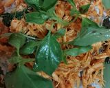 Foto langkah ke 5 dari resep Nasi telang bakar ayam kemangi.
