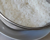 Foto del paso 1 de la receta: Ensalada de arroz jazmín con gambas