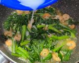 Foto langkah ke 3 dari resep Kailan Cah Udang.