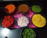 A picture of step 4 of Aloo tikki chat.