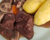 Une image de l'étape 8 de Bœuf bourguignon.