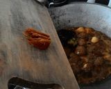Foto langkah ke 8 dari resep Semur bola2 daging isi telur puyuh.