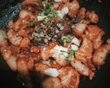 Hình bước làm 2 của món Thịt kho tiêu