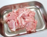 A picture of step 1 of Faux Meatballs?! with Thinly Sliced Pork.