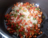Foto del paso 1 de la receta: Patatas guisadas con pollo
