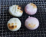 A picture of step 7 of Colorful Ozoni Mochi Soup for the New Year.