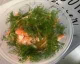 Une image de l'étape 5 de Crevettes sauvages marinées aneth citron tomates cerises.