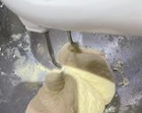Foto langkah ke 2 dari resep Butter roll (straight dough method) by icenguik.