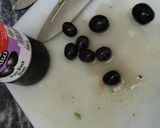 A picture of step 4 of Continental diet salad.