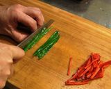 A picture of step 1 of Easy Chinjao Rosu.