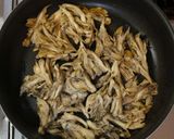 A picture of step 7 of No-Fail Mixed Maitake Mushroom Rice.