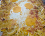 Foto del paso 3 de la receta: Papas con queso y huevo al horno