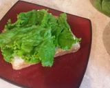A picture of step 3 of Open Face BLT with Caramelized Bacon n Guac.