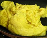 A picture of step 2 of Crab Stick, Cabbage and Egg Stir-Fry.