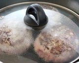 A picture of step 6 of Hamburger Steaks with Lotus Root.
