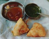 A picture of step 7 of Aloo matar samosa.