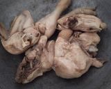 Foto langkah ke 1 dari resep Ayam minyak wijen.