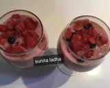 रोज़ वाटरमेलन ड्रिंक (rose watermelon drink recipe in Hindi) रेसिपी चरण 9 फोटो