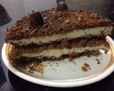 A picture of step 5 of Ice Cream Cake.