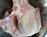 Foto del paso 1 de la receta: Chuleta de cerdo marinada