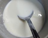 A picture of step 1 of Black currant and black raisins ice cream.