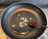 Foto del paso 2 de la receta: Pollo al vino blanco