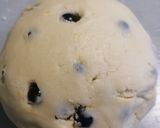 Foto del passaggio 3 della ricetta Biscotti screpolati ai mirtilli
